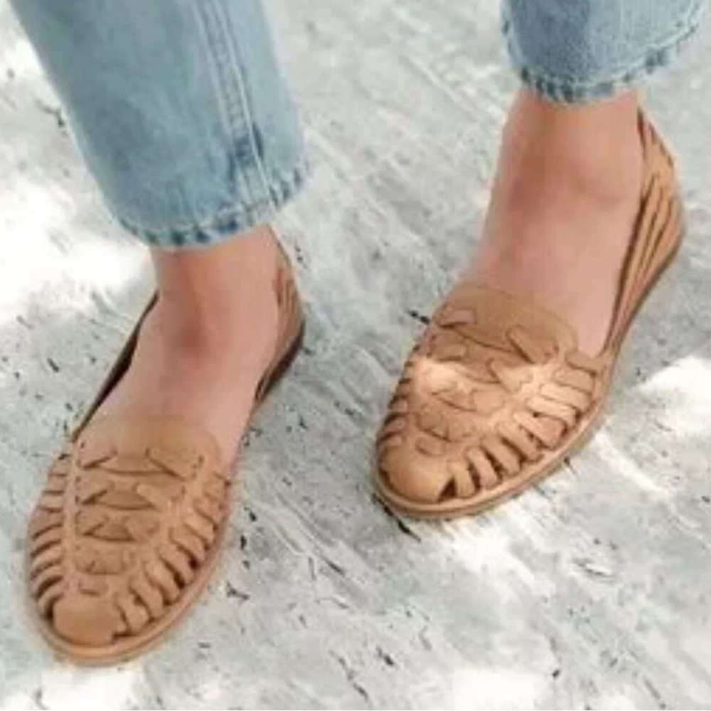 Nisolo Tan Leather Loafers with Cut-Out Design